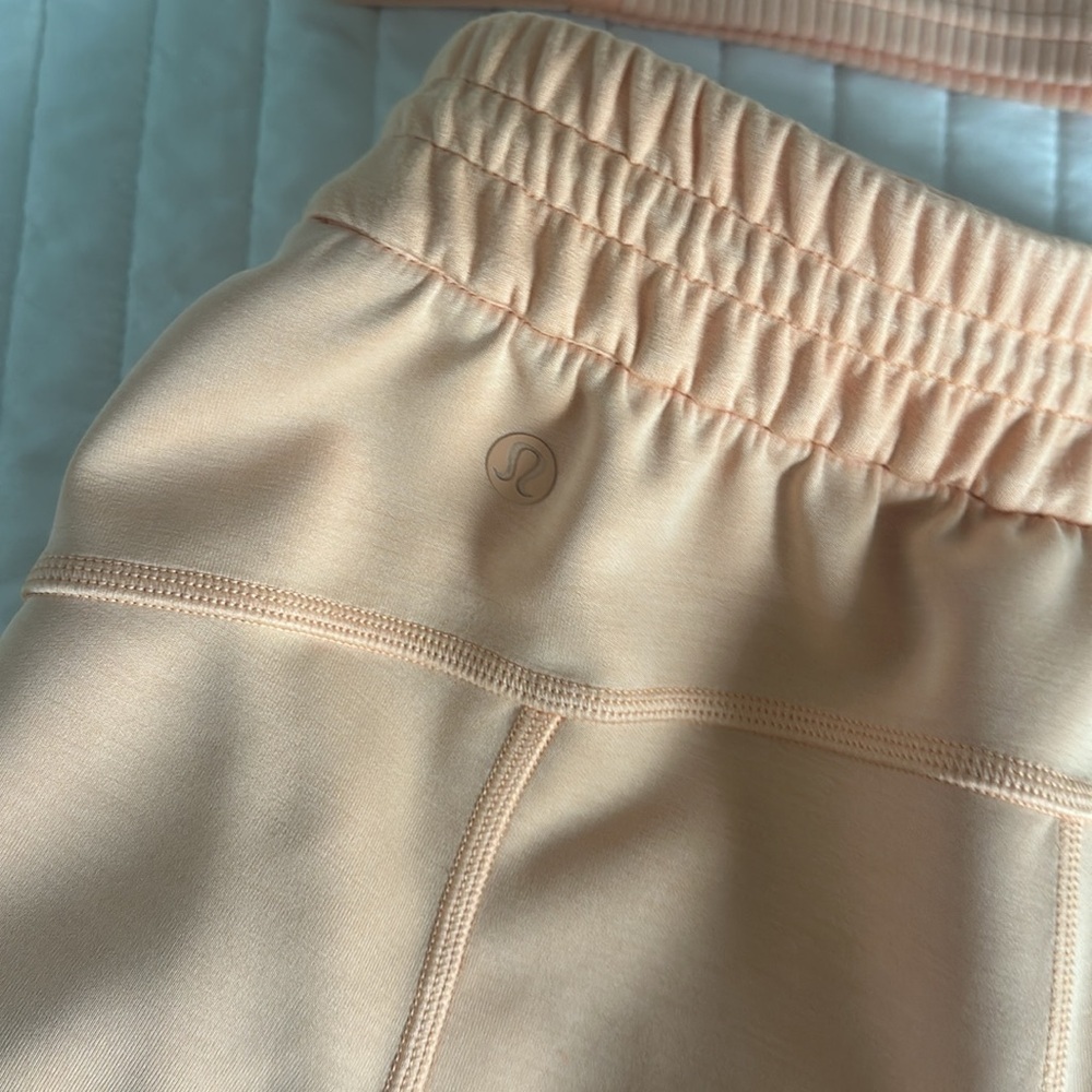 LULULEMON SOFT STREME SET - Picture 6 of 6
